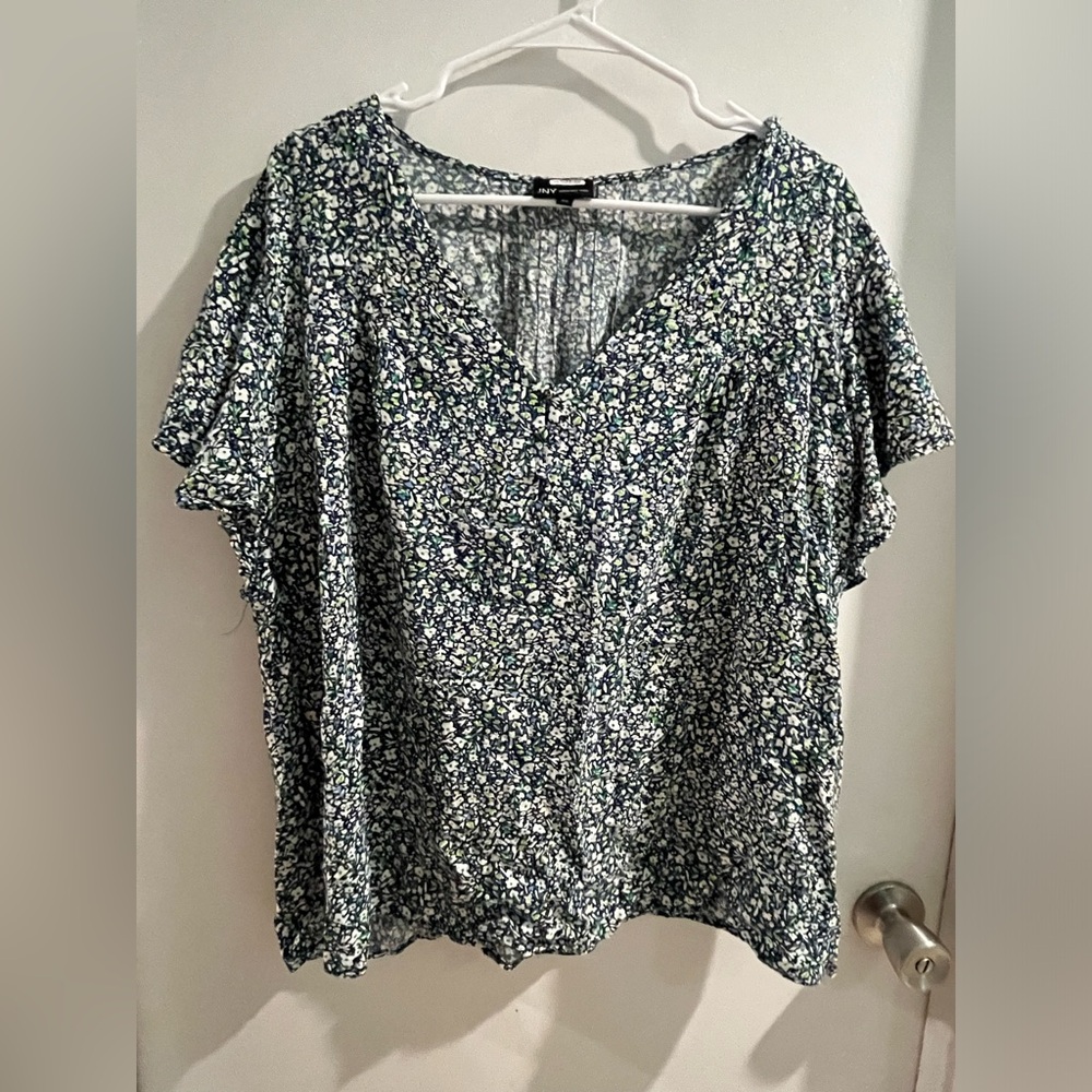 Jones New York Floral V-Neck Flutter Sleeve Top, size 2X